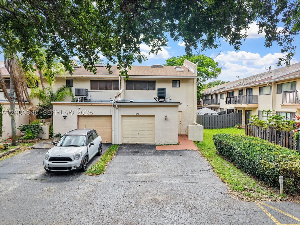 4293 N 76th Ave, Davie, FL 33024 - #1