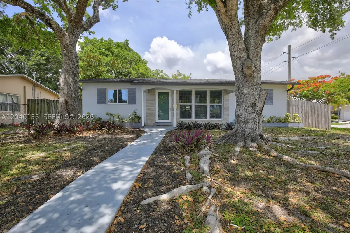 2220 N 40th Ave, Hollywood, FL 33021 - #1