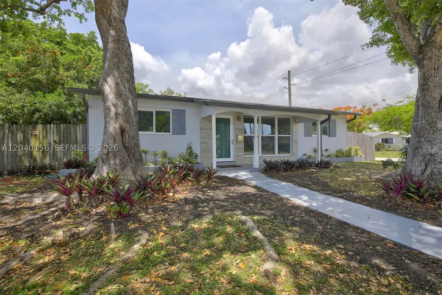 2220 N 40th Ave, Hollywood, FL 33021 - #2