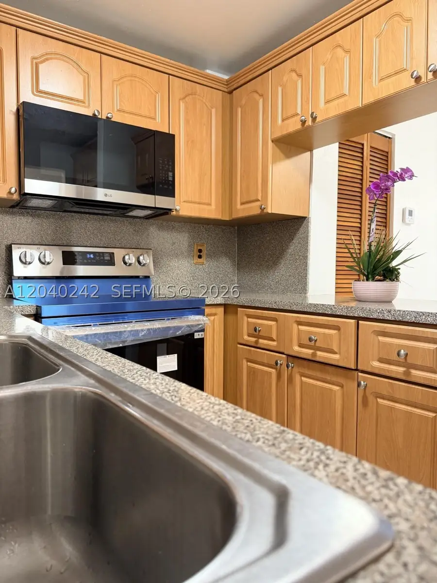 1910 W 56th St #3312, Hialeah, FL 33012 - #2