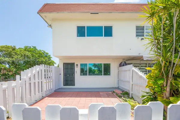 1450 NE 151st St #101, Miami, FL 33162