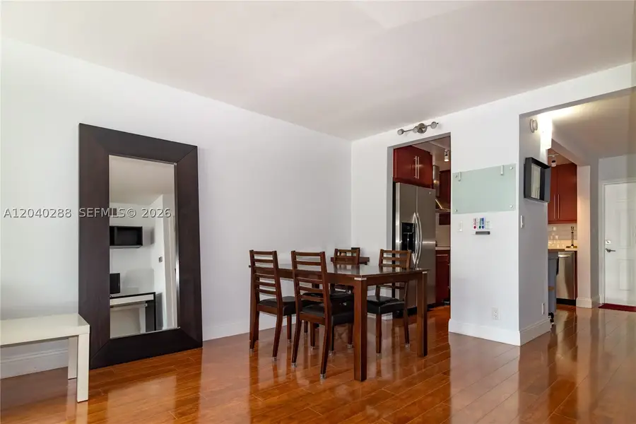 611 NE 14th Ave #206, Fort Lauderdale, FL 33304 - #3