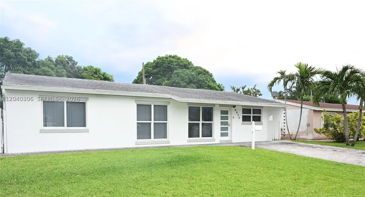 6930 Coolidge St, Hollywood, FL 33024 - #1