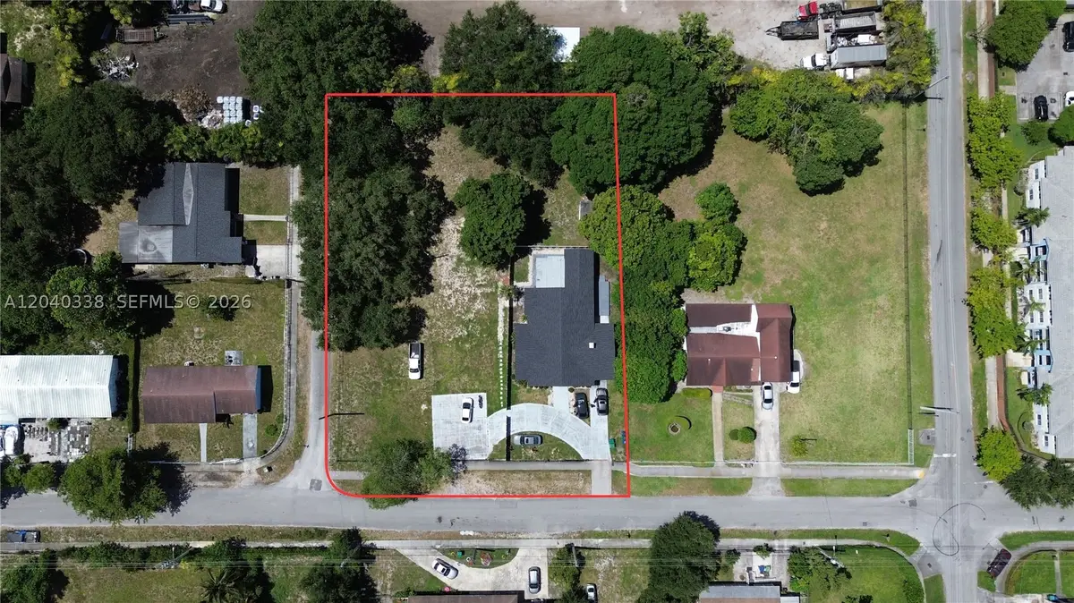 1860 NW 81st St, Miami, FL 33147 - #1