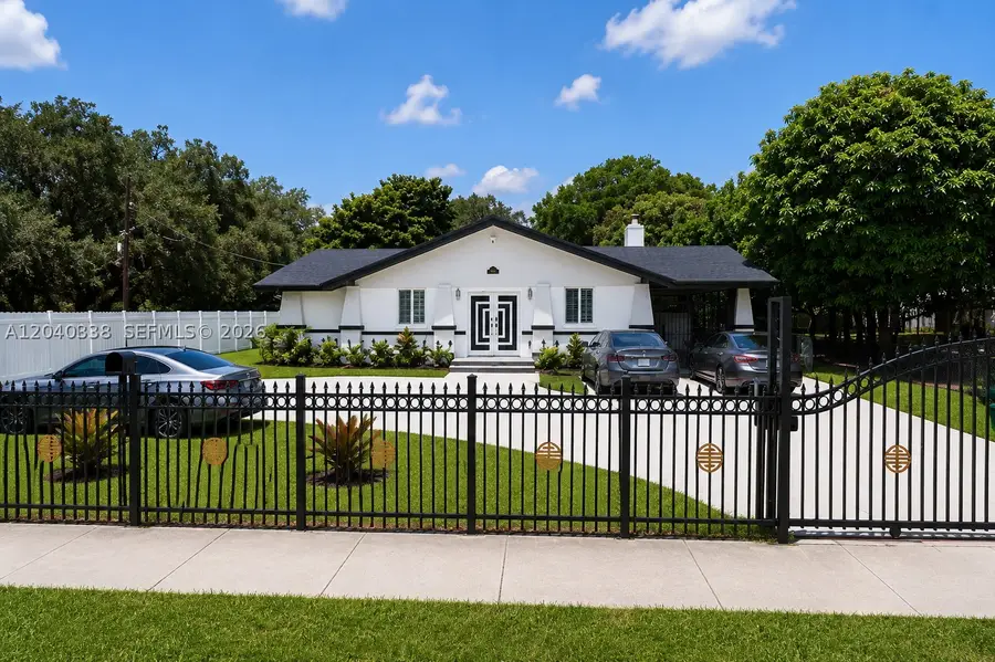 1860 NW 81st St, Miami, FL 33147 - #2