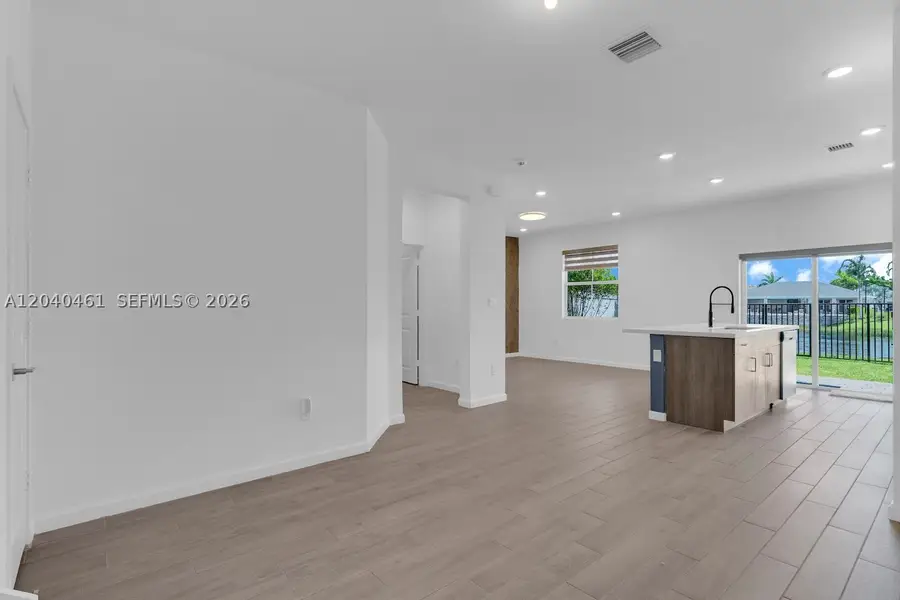 805 SE 18th St, Homestead, FL 33034 - #2