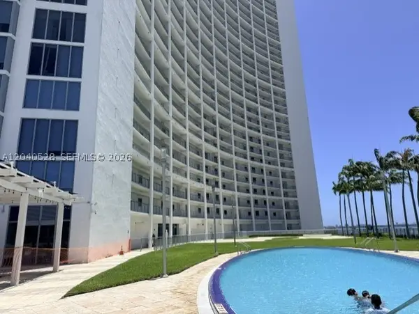 601 NE 36th St #803, Miami, FL 33137