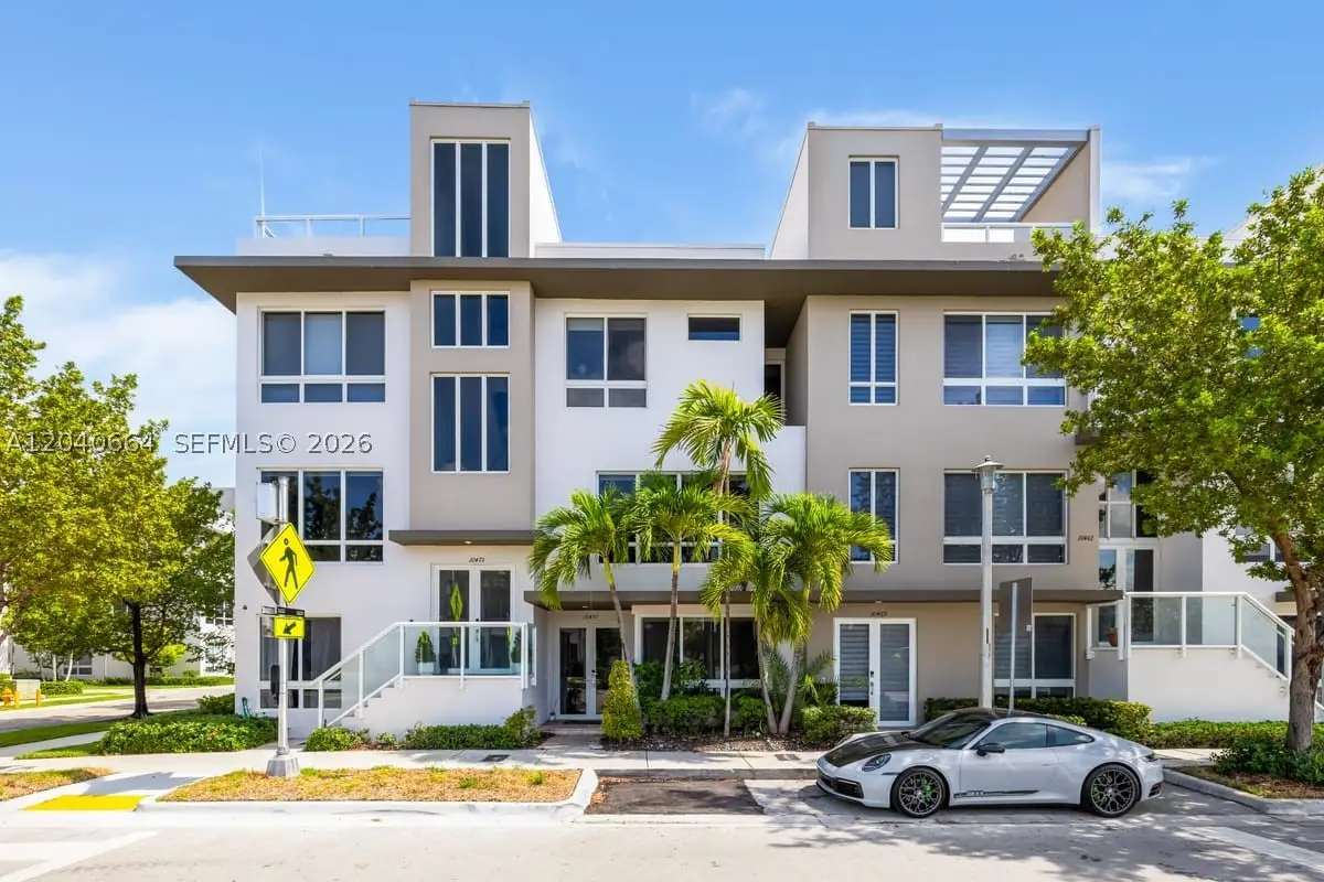 10471 NW 66th St, Doral, FL 33178 - #1