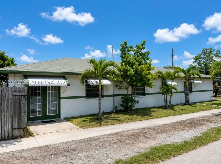 141 SW 2nd St, Deerfield Beach, FL 33441 - #2