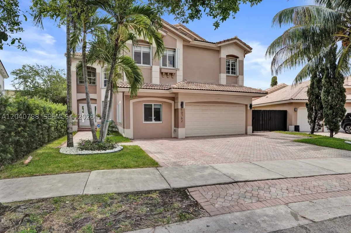 10762 NW 71st St, Doral, FL 33178 - #1