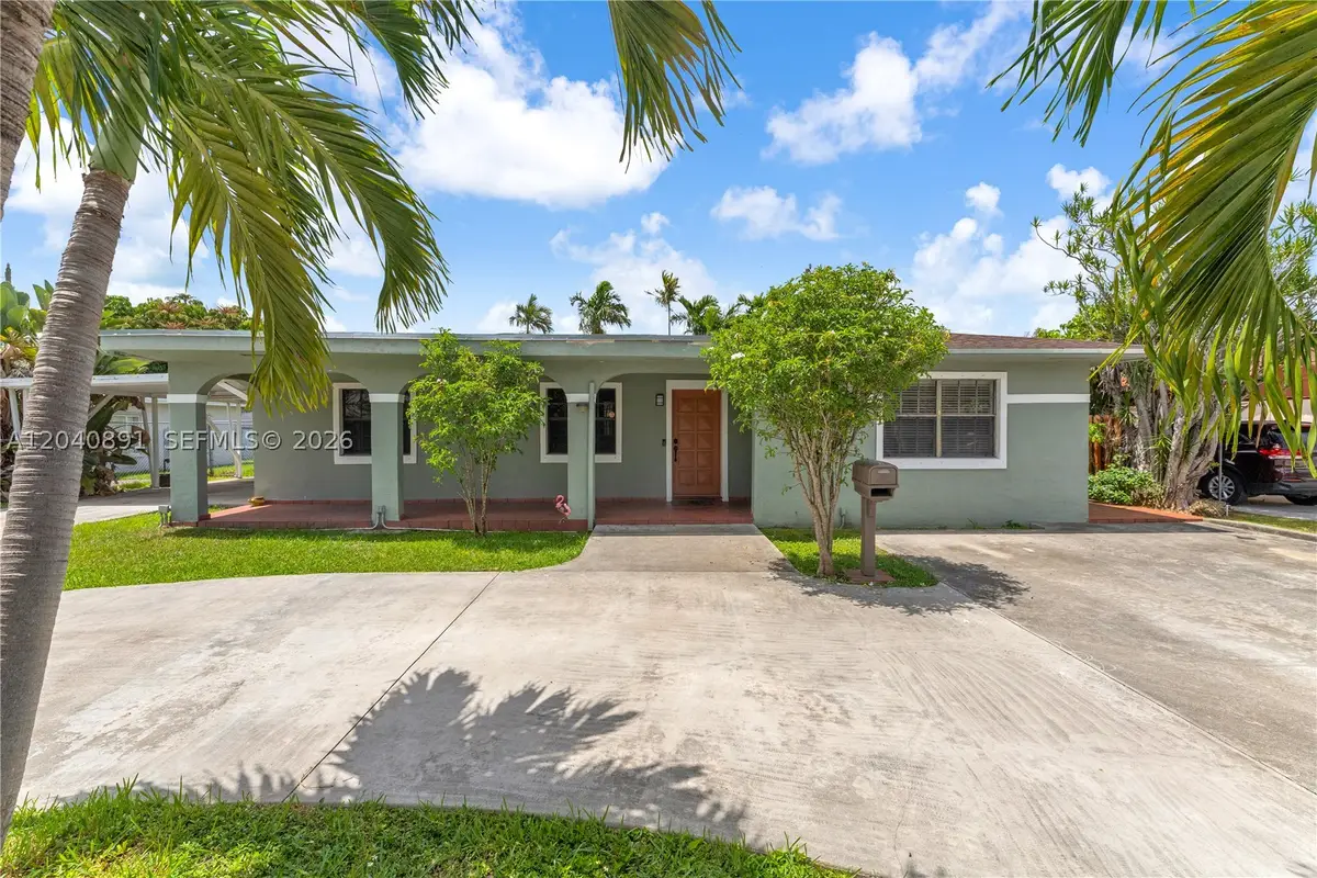 6860 SW 18th St, Miami, FL 33155 - #1