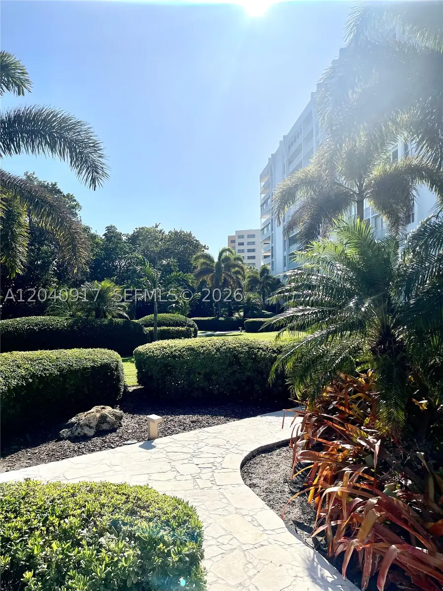 607 Ocean Dr #3K, Key Biscayne, FL 33149 - #3