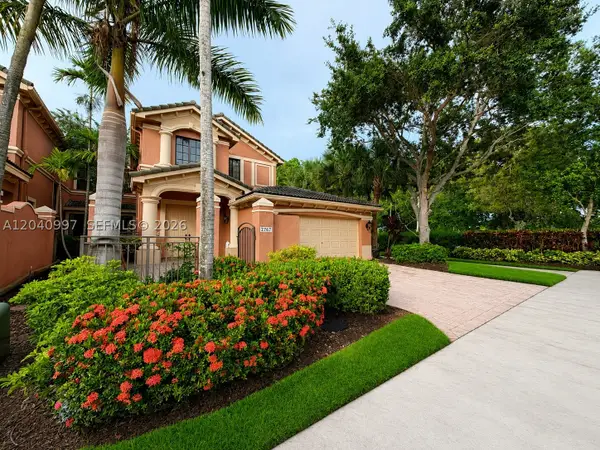 2767 Kinsington Cir #8-4, Weston, FL 33332