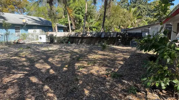 7613 NE 3rd Ave, Miami, FL 33138