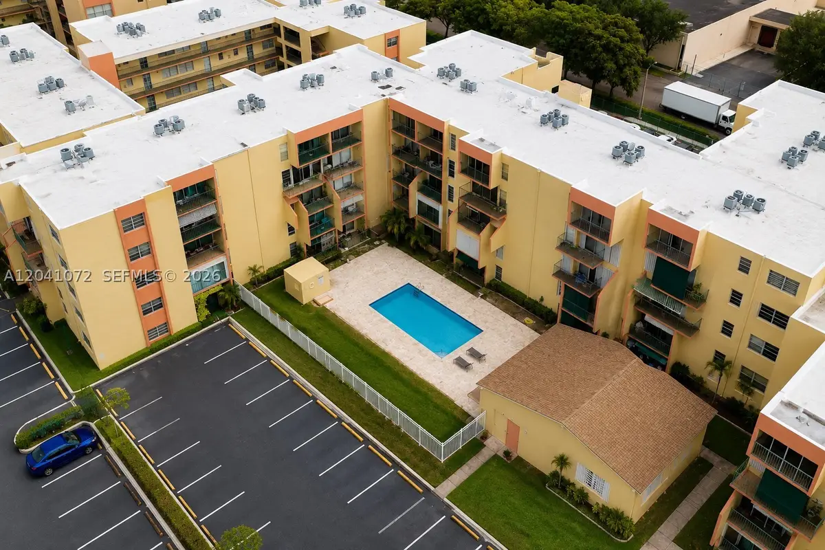 1975 W 44th Pl #310, Hialeah, FL 33012 - #1