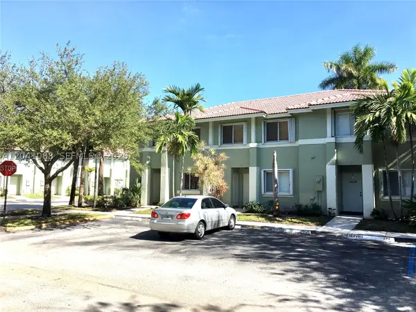 183 Hidden Ct Rd #F-33, Hollywood, FL 33023