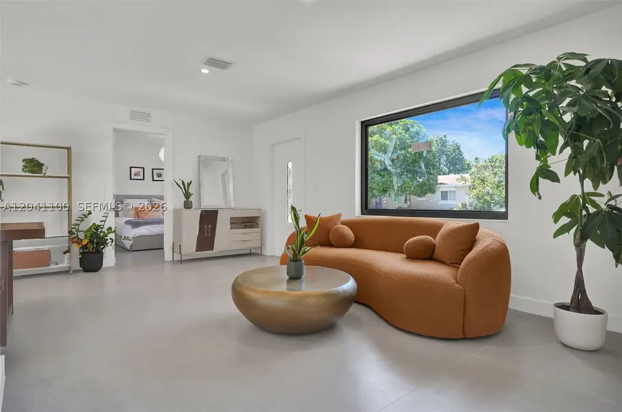 211 Washington Dr, Coral Gables, FL 33133 - #2