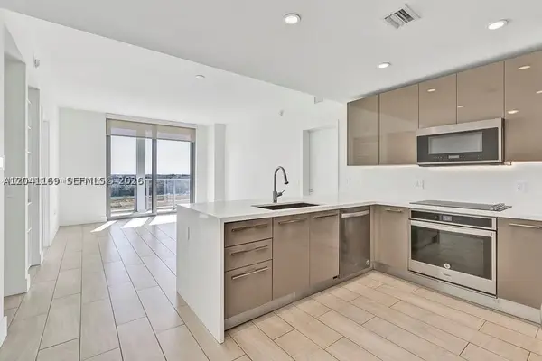 2000 S Metropica Way #907, Sunrise, FL 33323