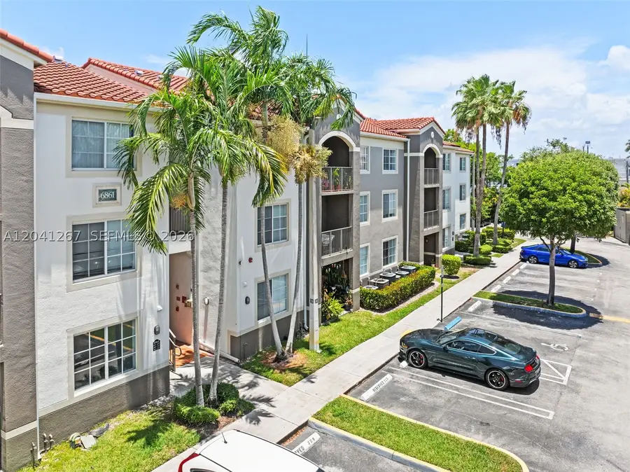 6861 SW 44th St #202, Miami, FL 33155 - #2
