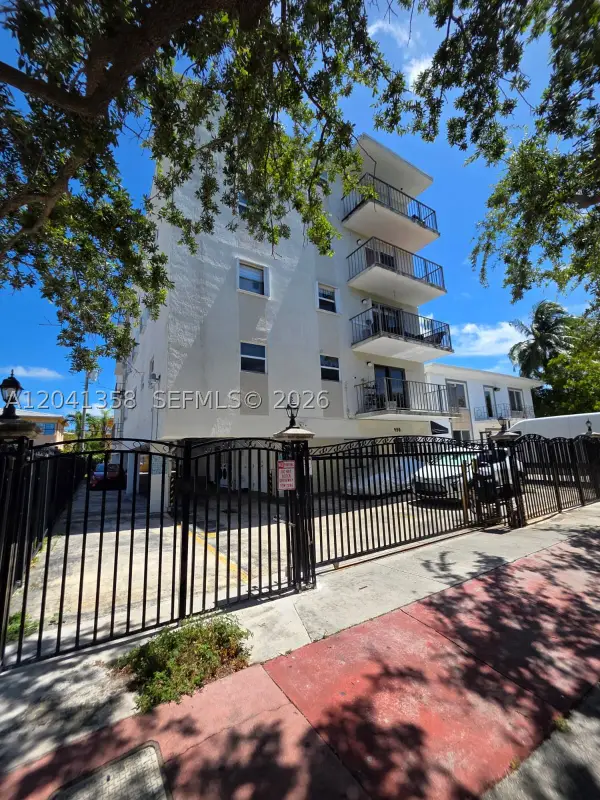 990 Biarritz Dr #303, Miami Beach, FL 33141