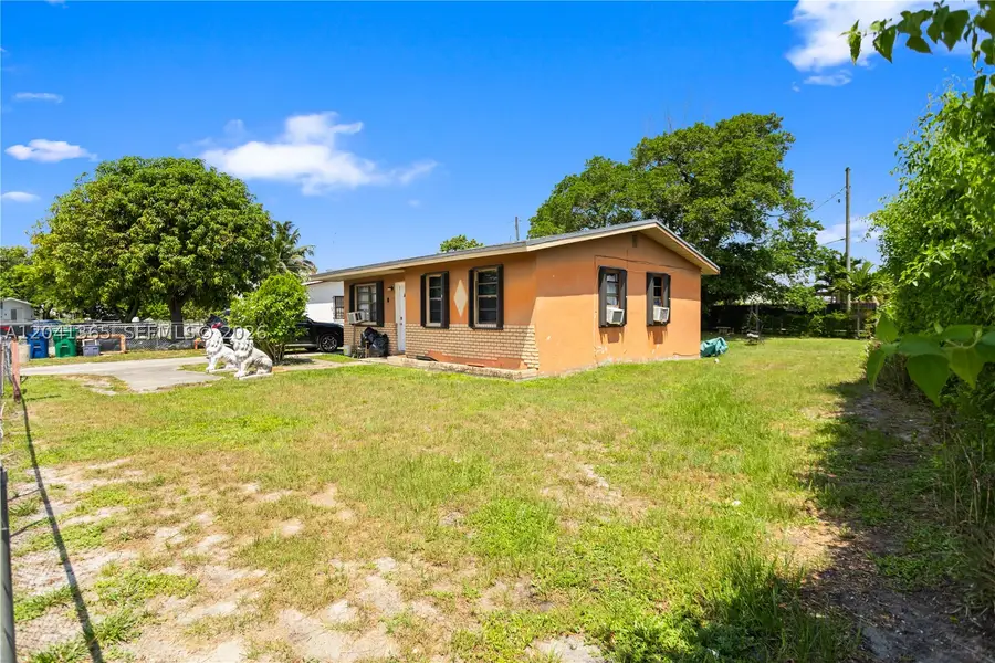 555 Harem Ave, Opa Locka, FL 33054 - #3