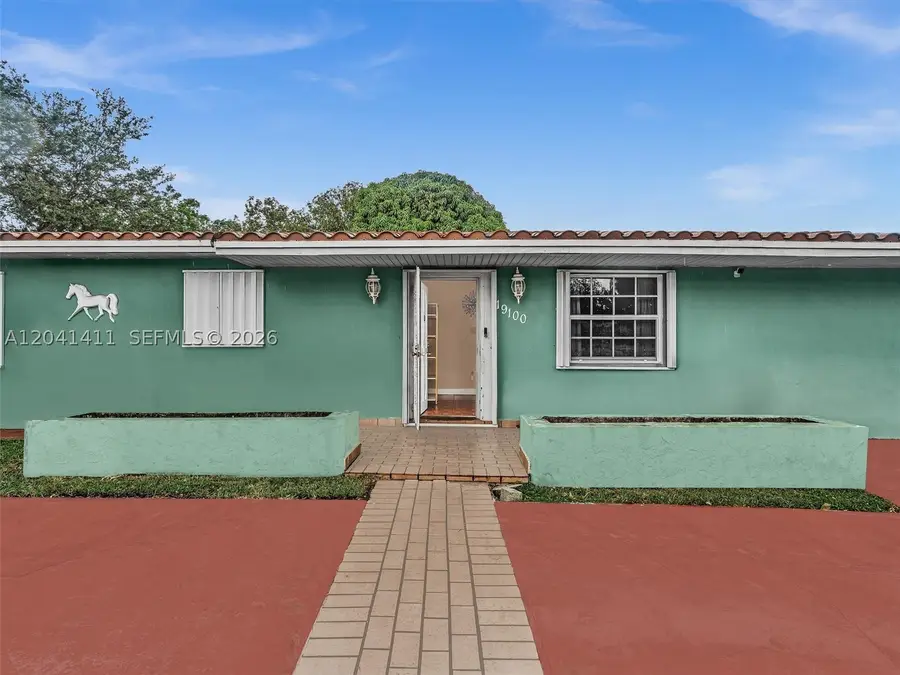 19100 NW 51st Ave, Miami Gardens, FL 33055 - #2