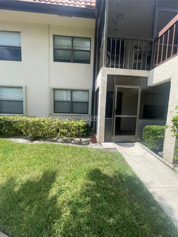 7250 Golf Colony Ct #102, Lake Worth, FL 33467