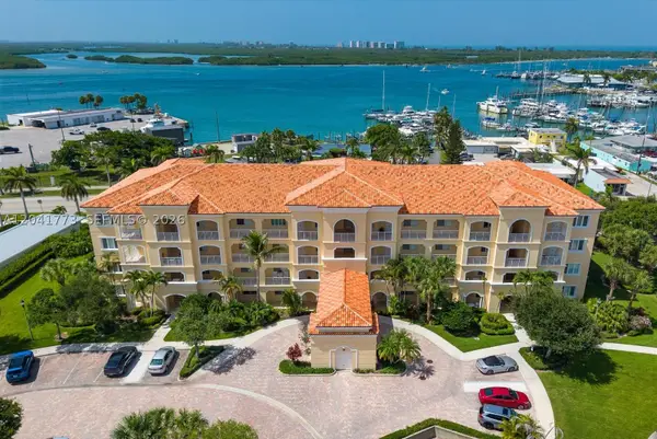 38 E Harbour Isle Dr E #104, Fort Pierce, FL 34949