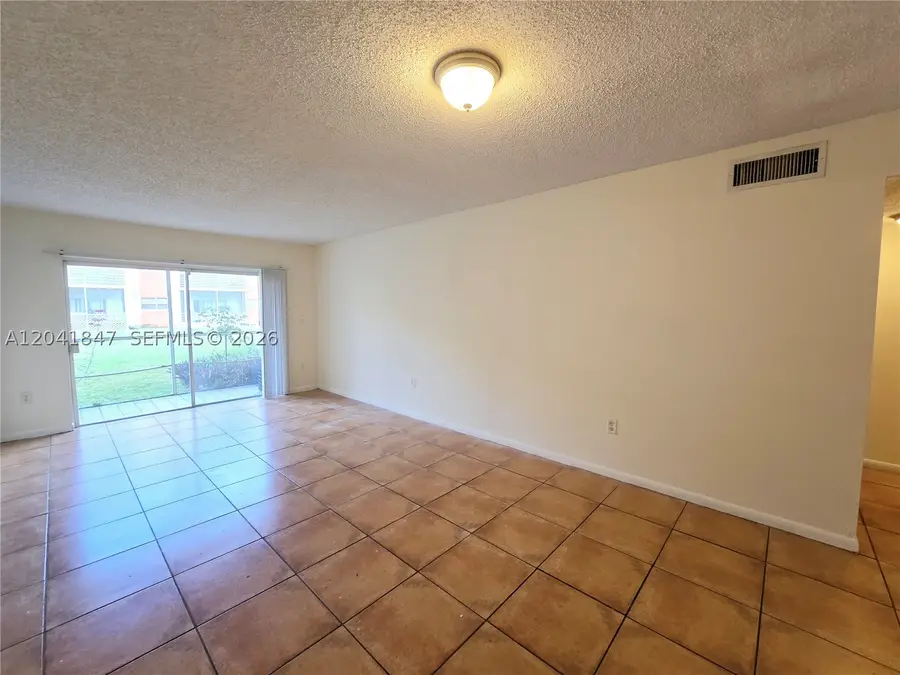 3600 NW 21st St #103, Lauderdale Lakes, FL 33311 - #2
