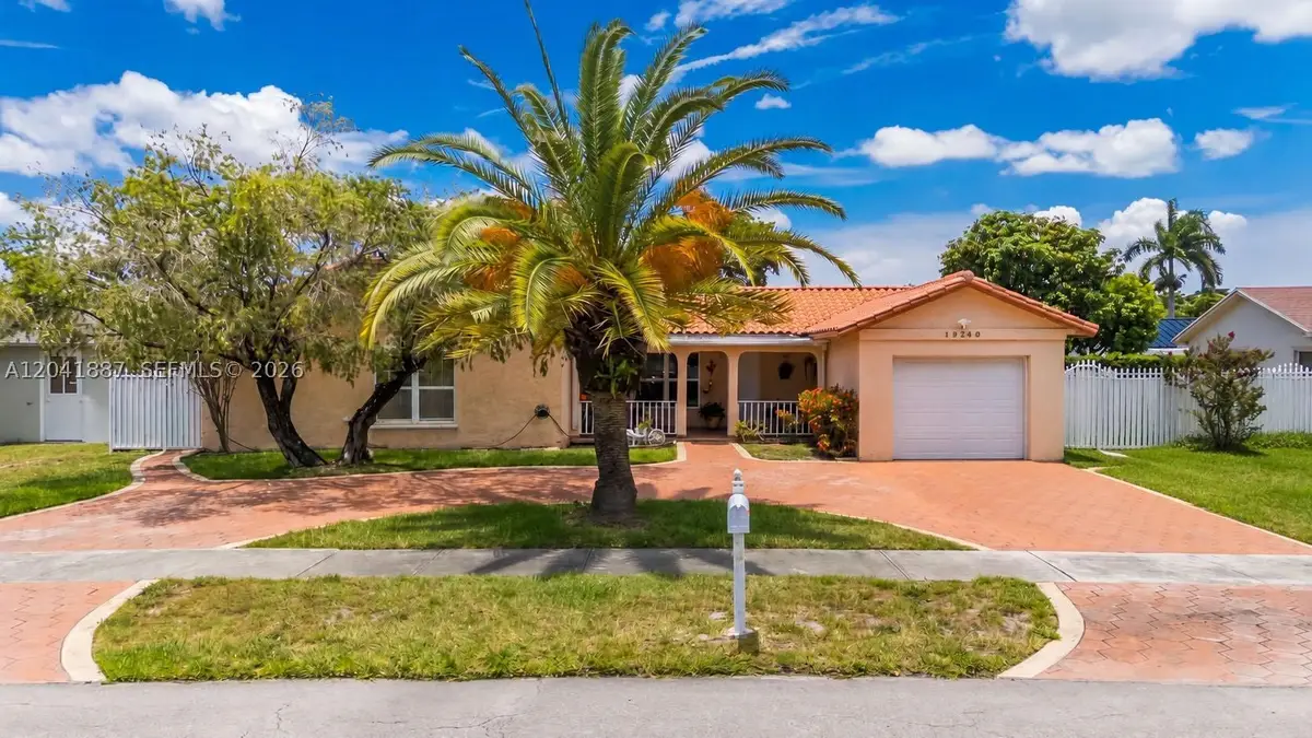19240 NW 60th Ct, Hialeah, FL 33015 - #1
