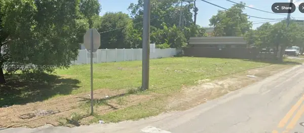 1518 NE 11th St, Fort Lauderdale, FL 33304