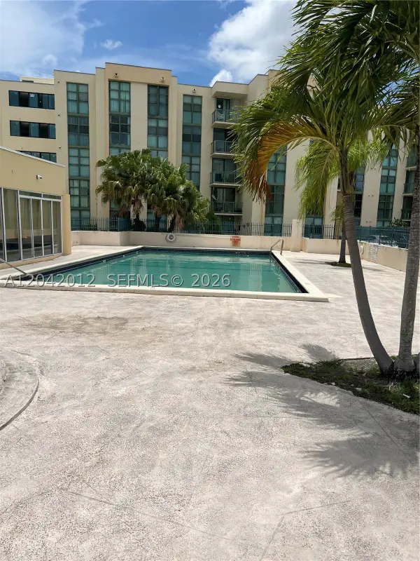 2055 SW 122nd Ave #321, Miami, FL 33175