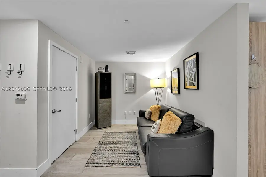16385 Biscayne Blvd #1020, North Miami Beach, FL 33160 - #3