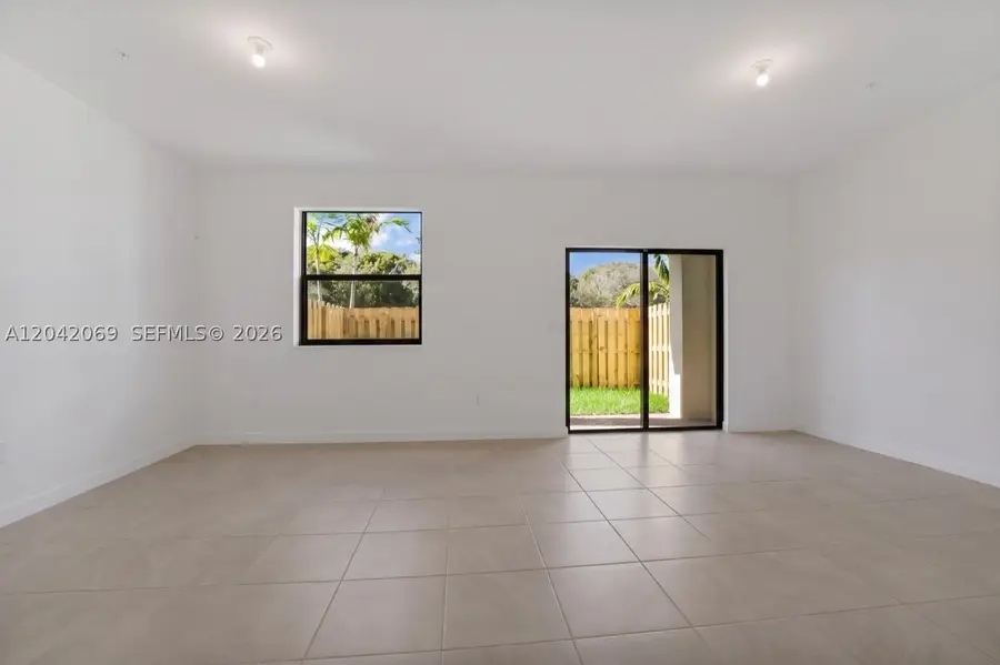 250 SW 159th Ln, Pembroke Pines, FL 33027 - #2