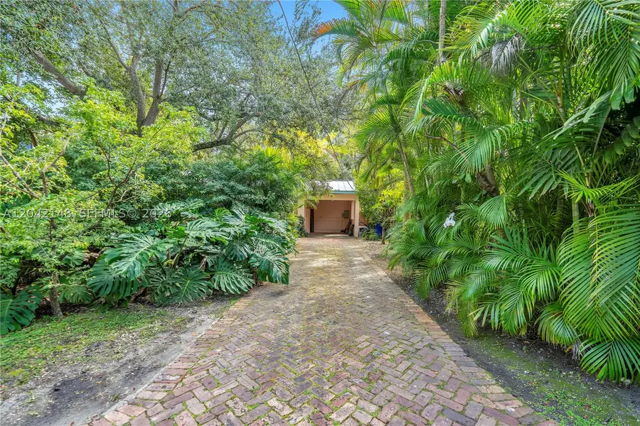 2490 Abaco Ave, Miami, FL 33133 - #2