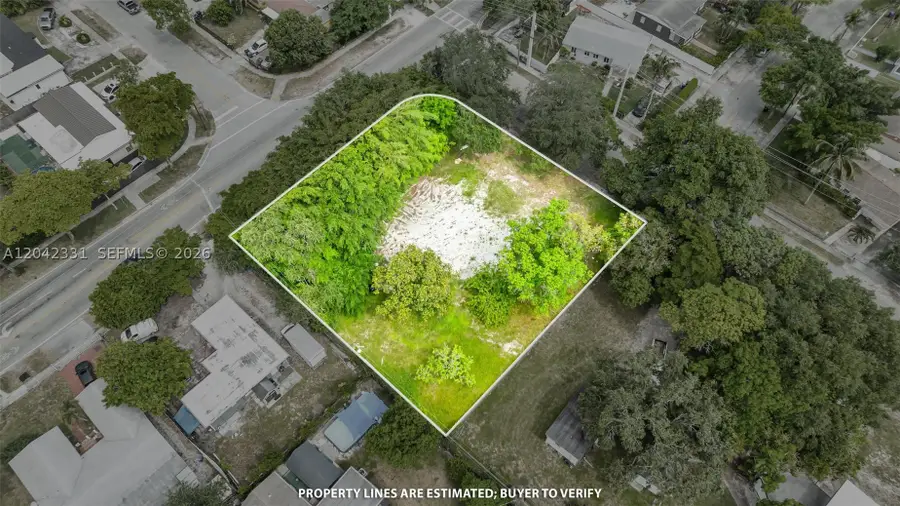 1585 NE 158th St, North Miami Beach, FL 33162 - #3