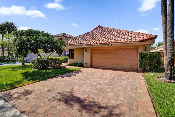 9355 NW 18th Pl, Plantation, FL 33322
