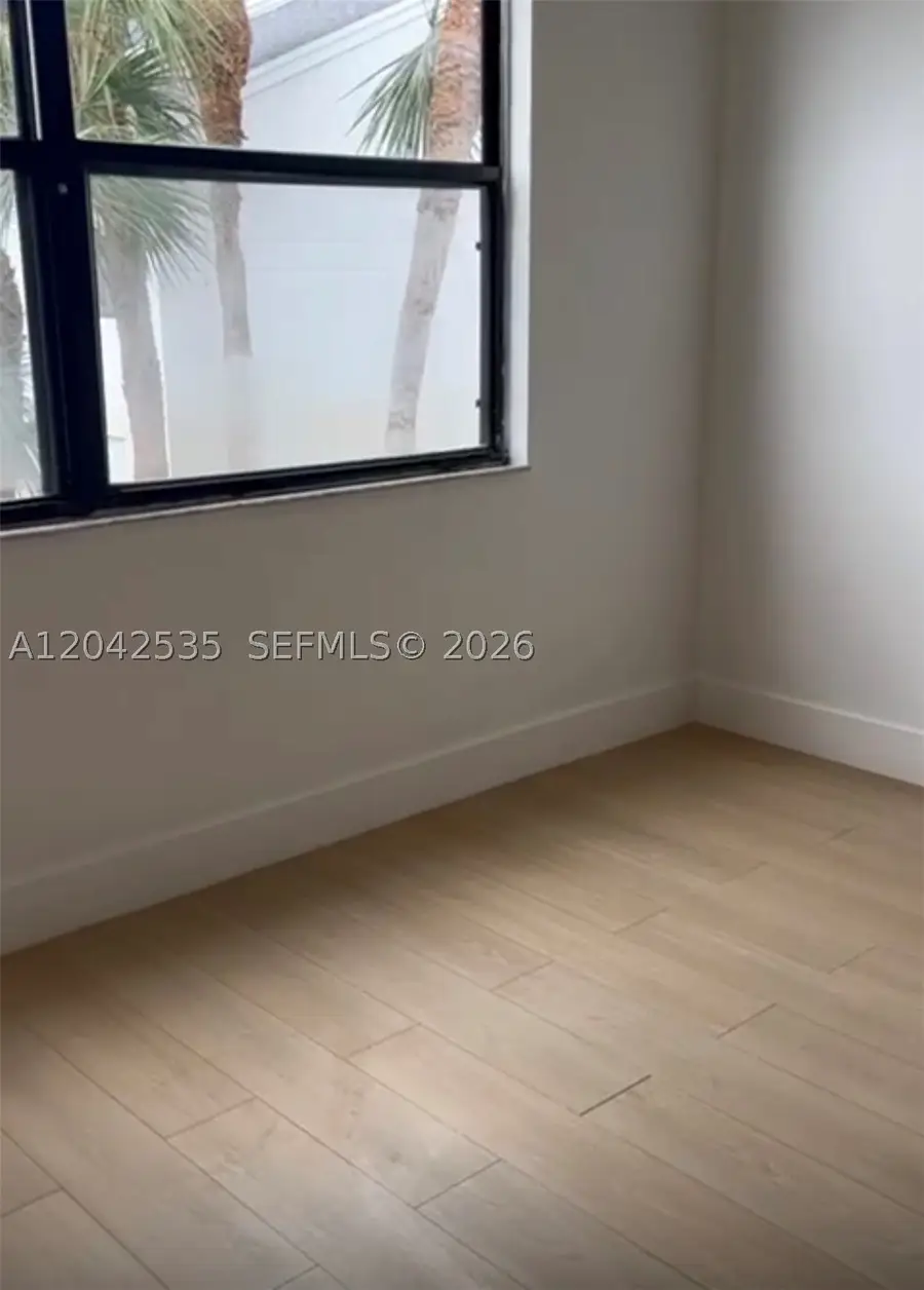 738 Executive Center Dr #23, West Palm Beach, FL 33401 - #3