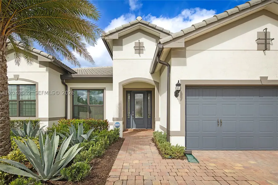 9117 Balsamo Dr, Palm Beach Gardens, FL 33412 - #3