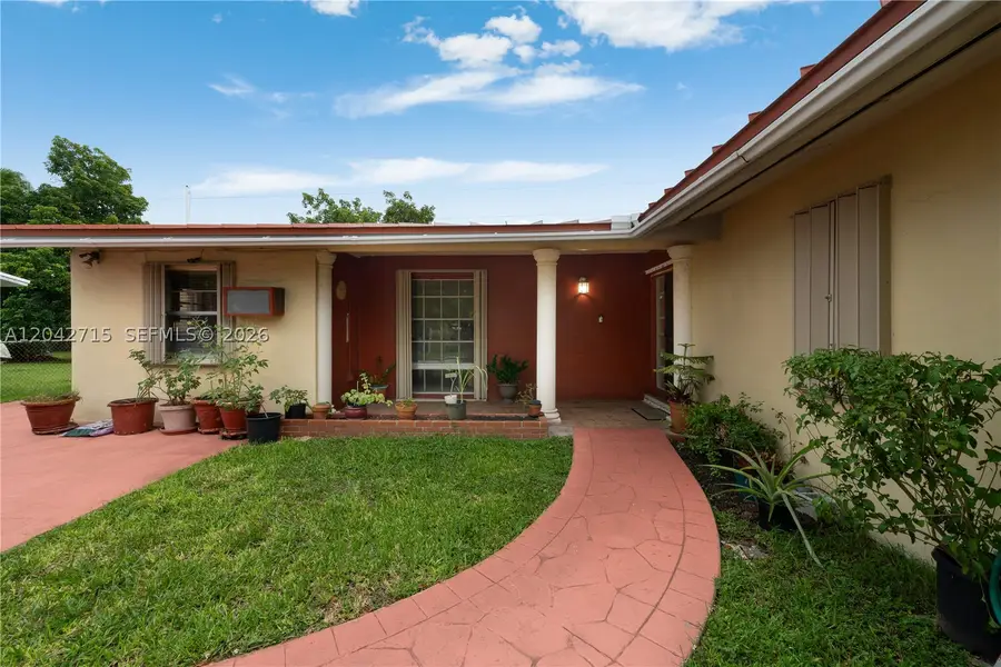 10315 SW 200th St, Cutler Bay, FL 33157 - #2