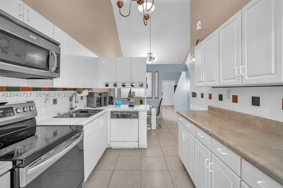 9018 NW 120th St #133, Hialeah Gardens, FL 33018 - #2