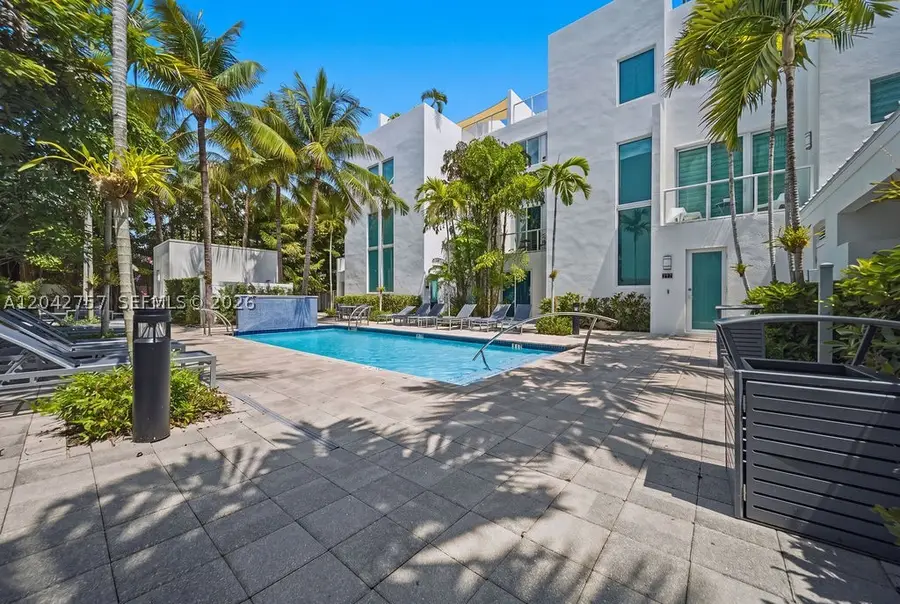 710 NE 3rd Ave, Fort Lauderdale, FL 33304 - #3