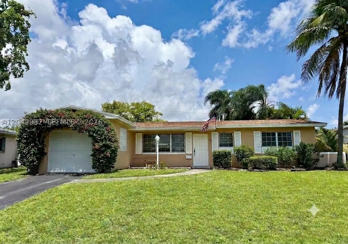 830 SW 64th Pkwy, Pembroke Pines, FL 33023 - #1
