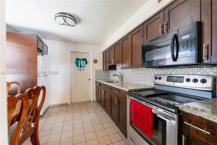 9265 SW 38th St, Miami, FL 33165 - #3