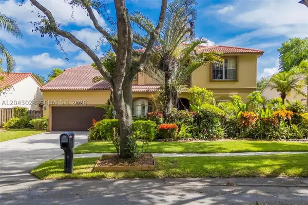 10777 Charleston Pl, Cooper City, FL 33026