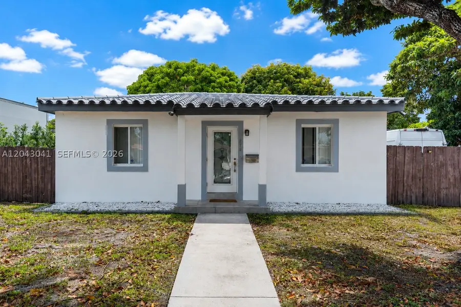 270 NW 51st Ave, Miami, FL 33126 - #2