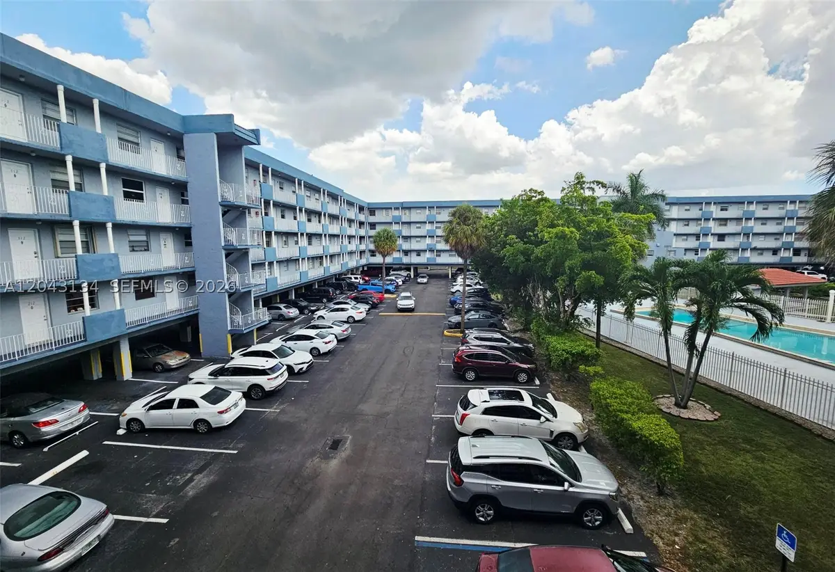 1655 W 44 Pl #315, Hialeah, FL 33012 - #1