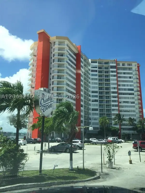 1301 NE Miami Gardens Dr #701W, Miami, FL 33179