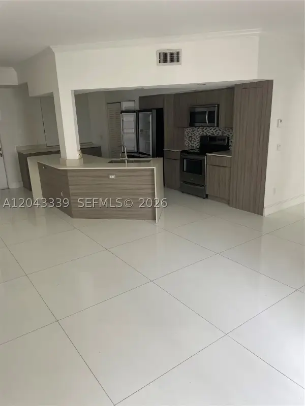 3155 NE 184th St #8105, Aventura, FL 33160