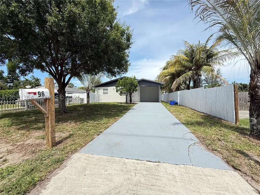 96 Caroline Dr, West Palm Beach, FL 33415 - #2